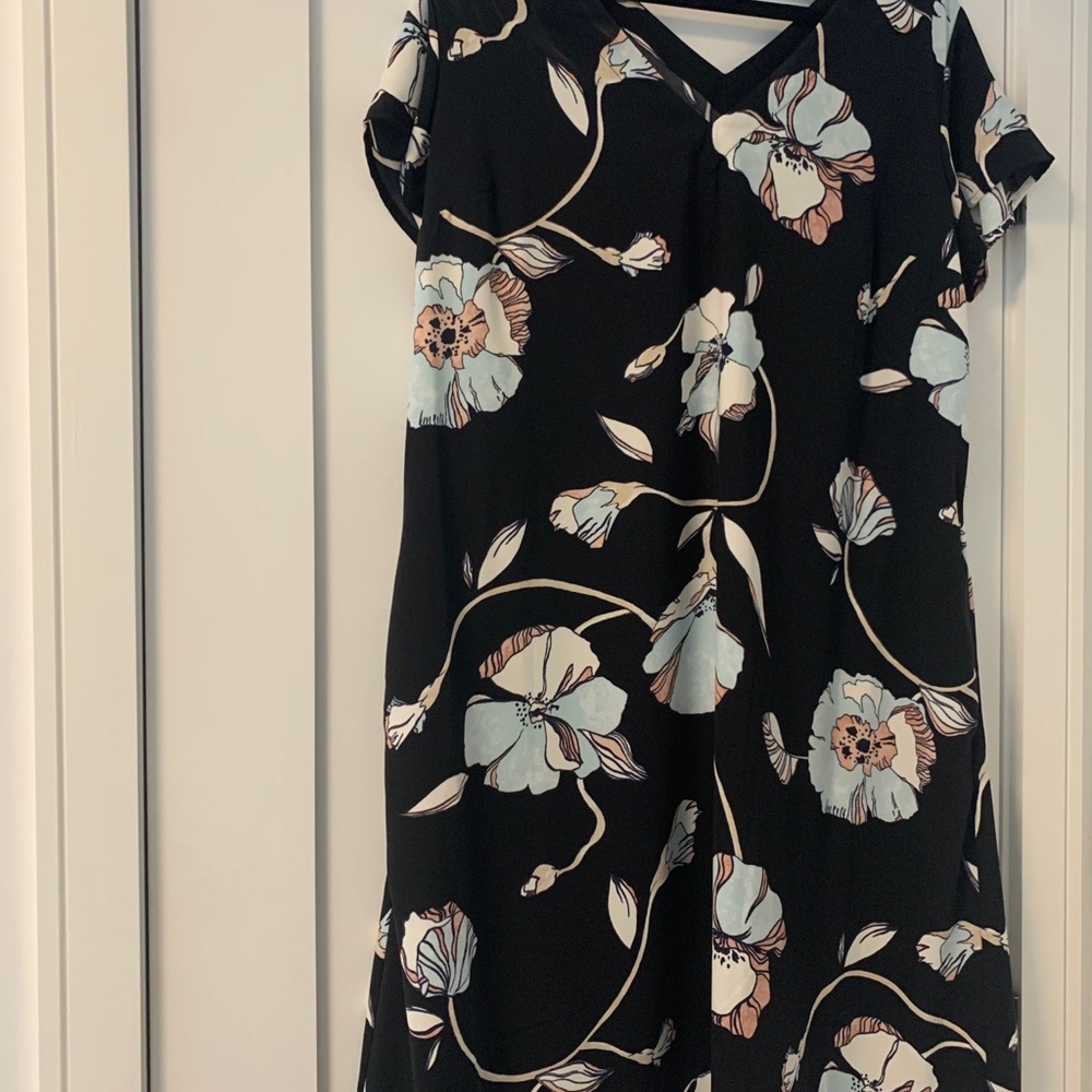 Short Sleeve A New Day black+floral